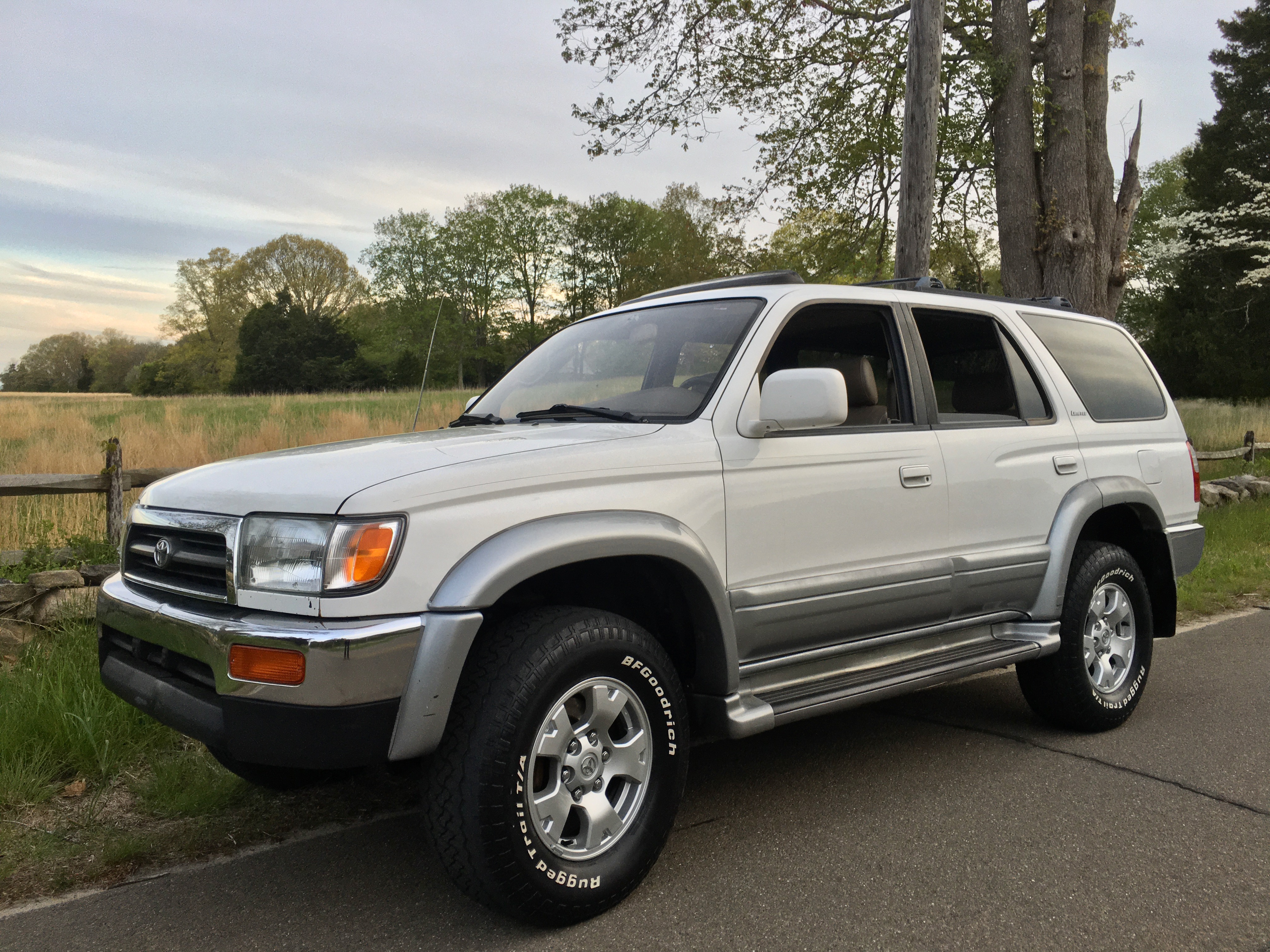 Go Motors Niantic, CT Purveyors of 3rd Generation Toyota 4Runners and other lengedary classics